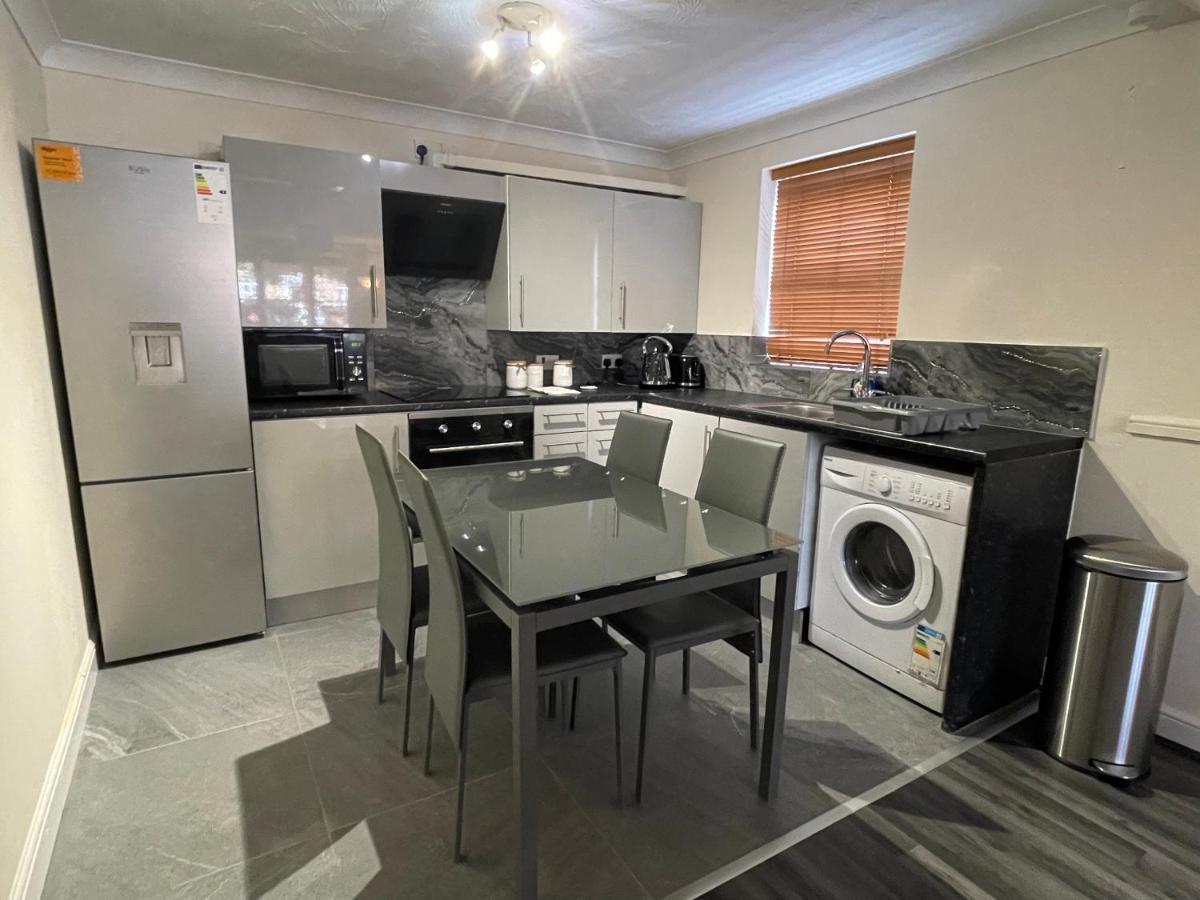 The Regency Entire 1 Bedroom Flat Accomodation Leicester Eksteriør billede